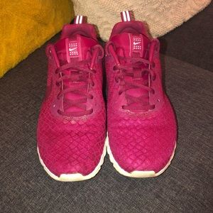 Nike Women’s Size 8